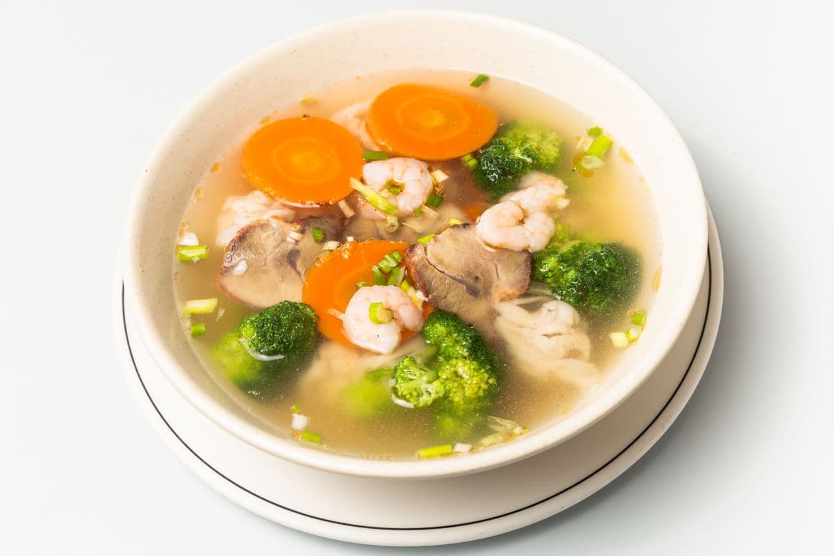 Signature Wor Wonton Soup (10 pcs)