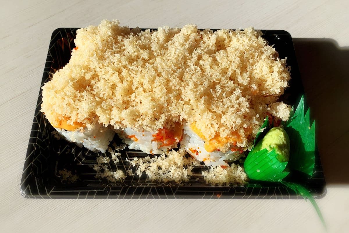 M01. Spicy California Roll (6 Pcs)