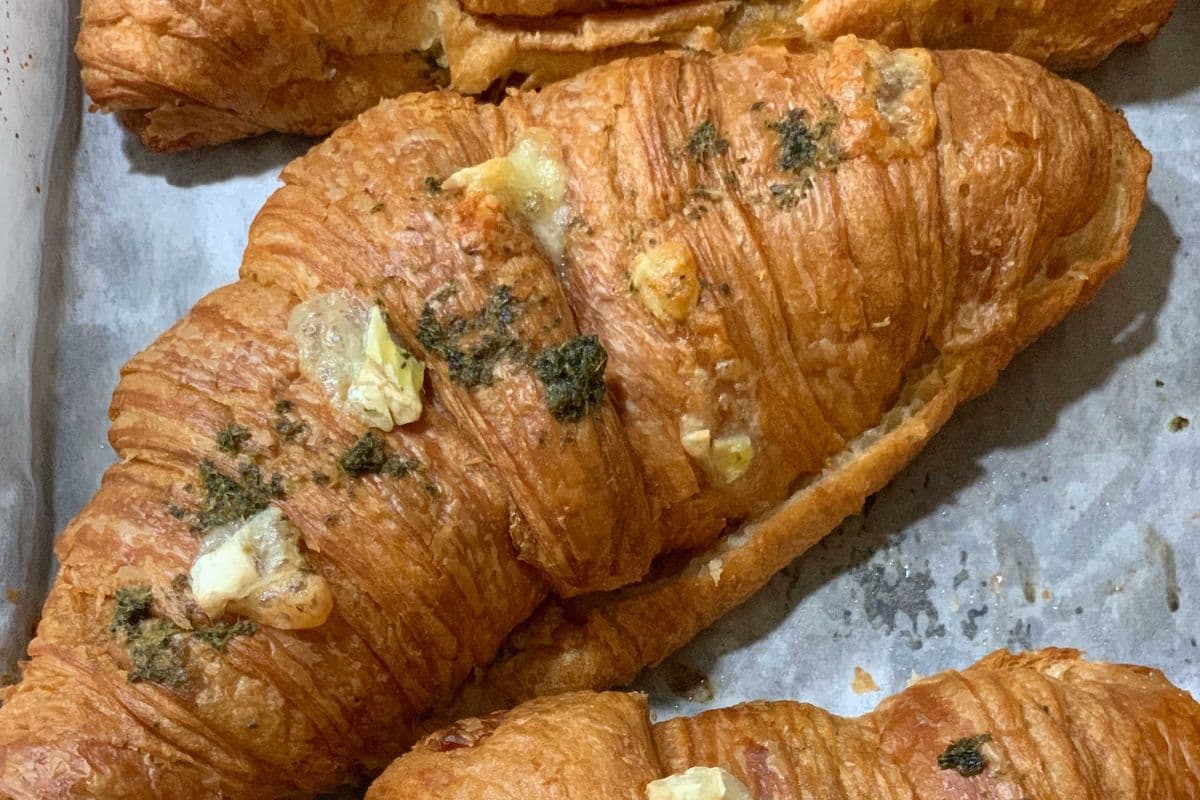 Turkey, Brie & Pesto Croissant