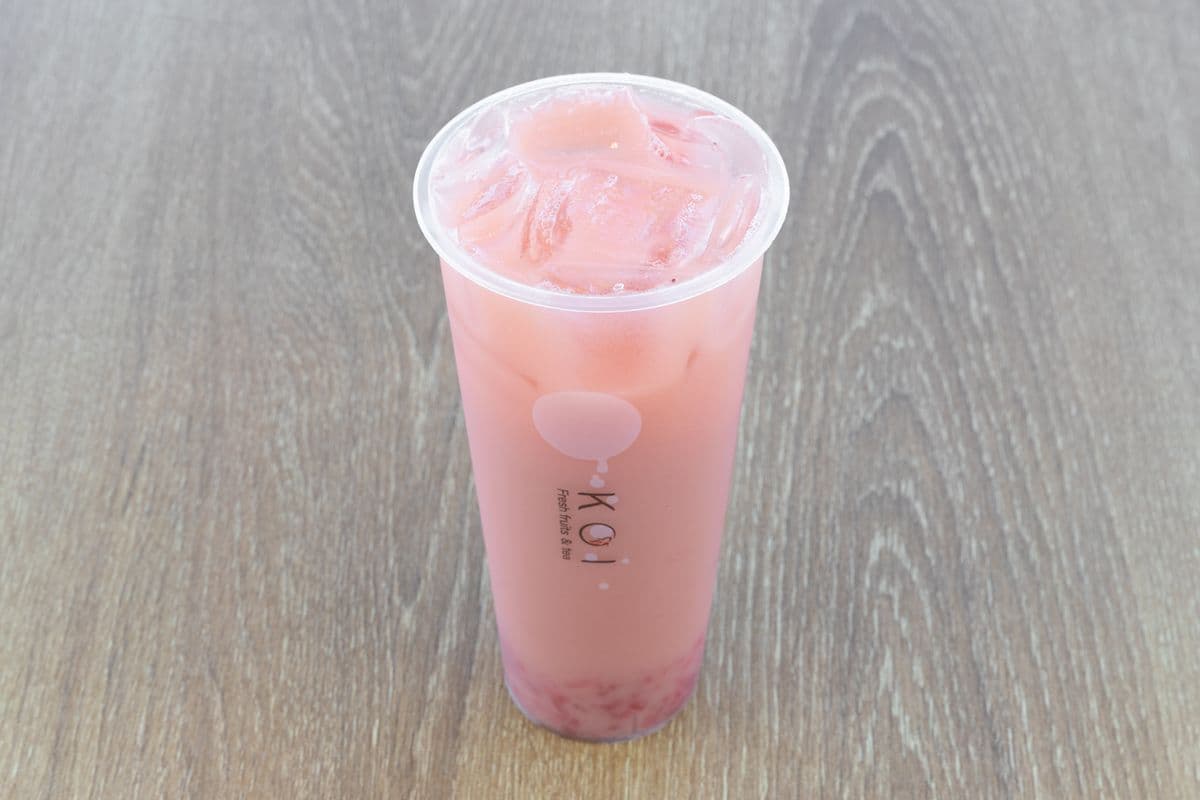 Large Strawberry Green Tea Yakult