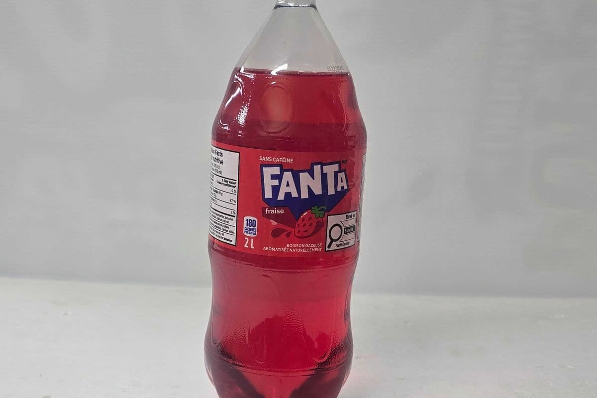 Fanta Strawberry (2L)