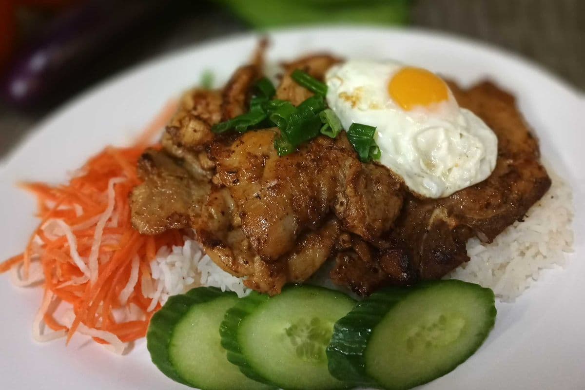 468. Com Ga Nuong, Suon Nuong, Hot Ga Op-la
