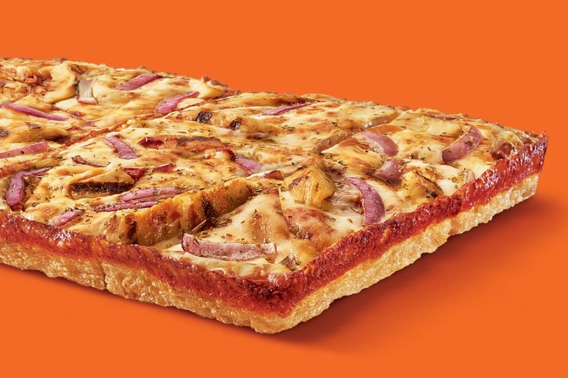 PIZZA!PROFONDE! au poulet BBQ / Detroit-Style DEEP!™ Dish BBQ Chicken Pizza