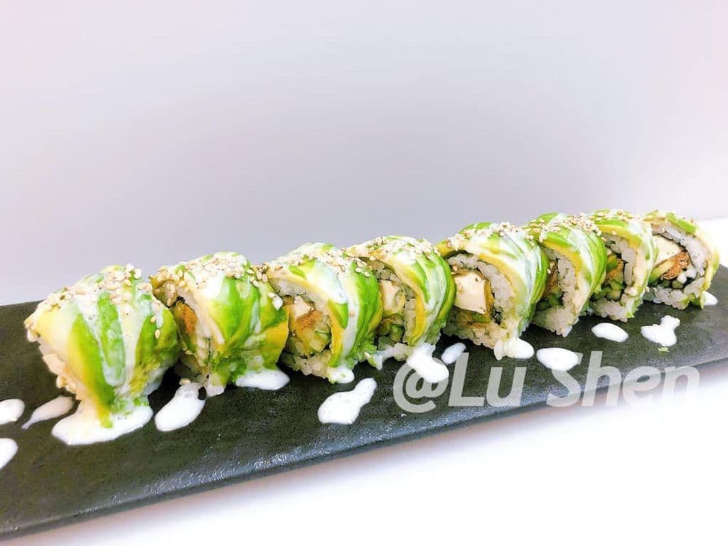 313.Vegetable Dragon Roll(8pc)