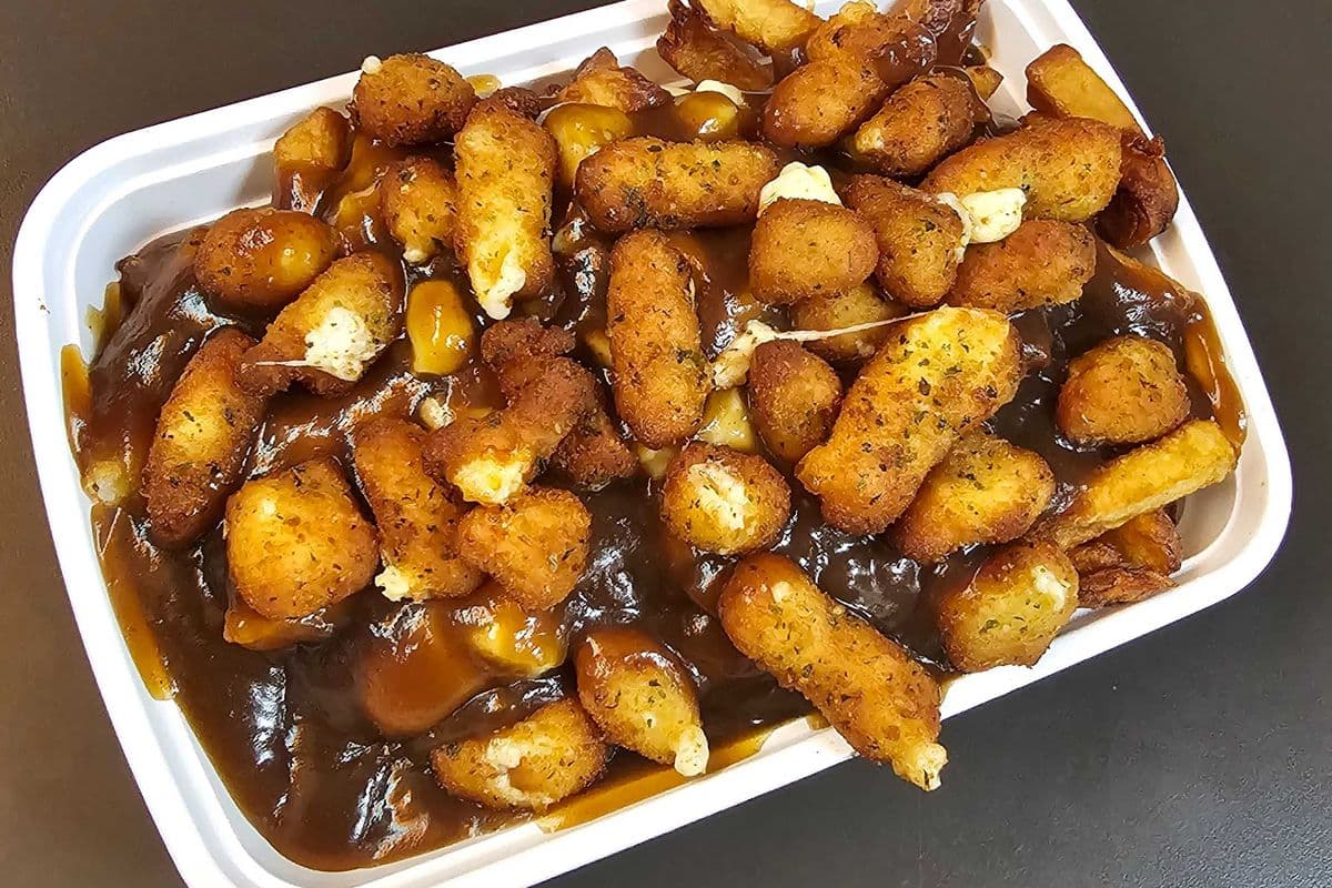 Pop Curds Poutine