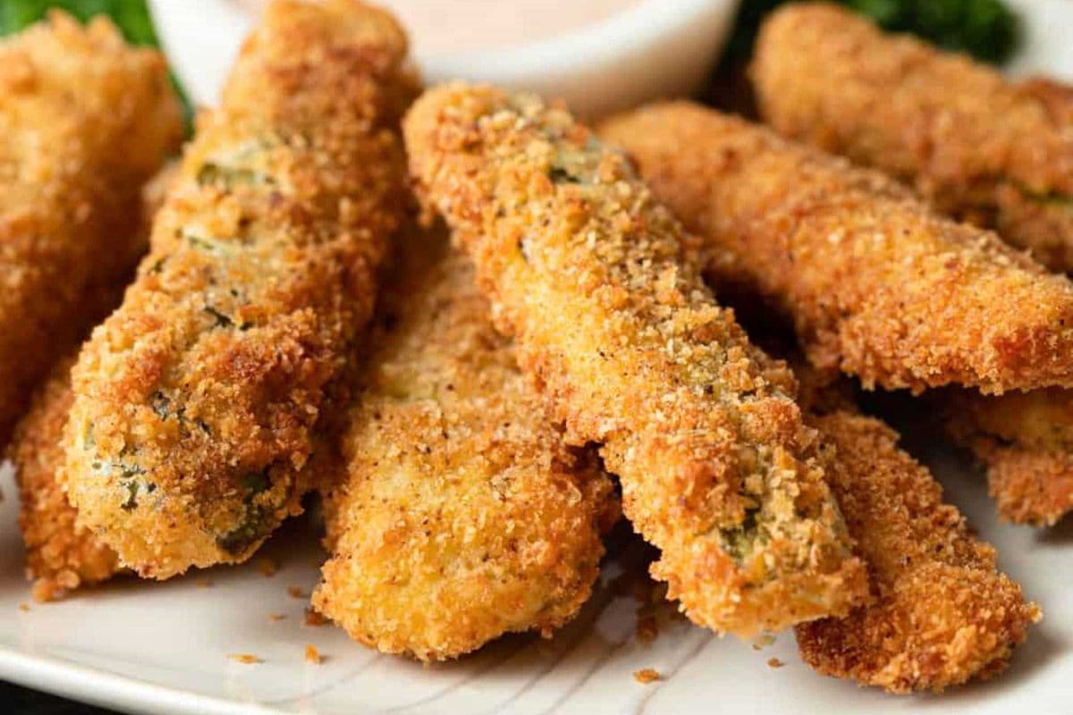 Crispy Pickle Spears