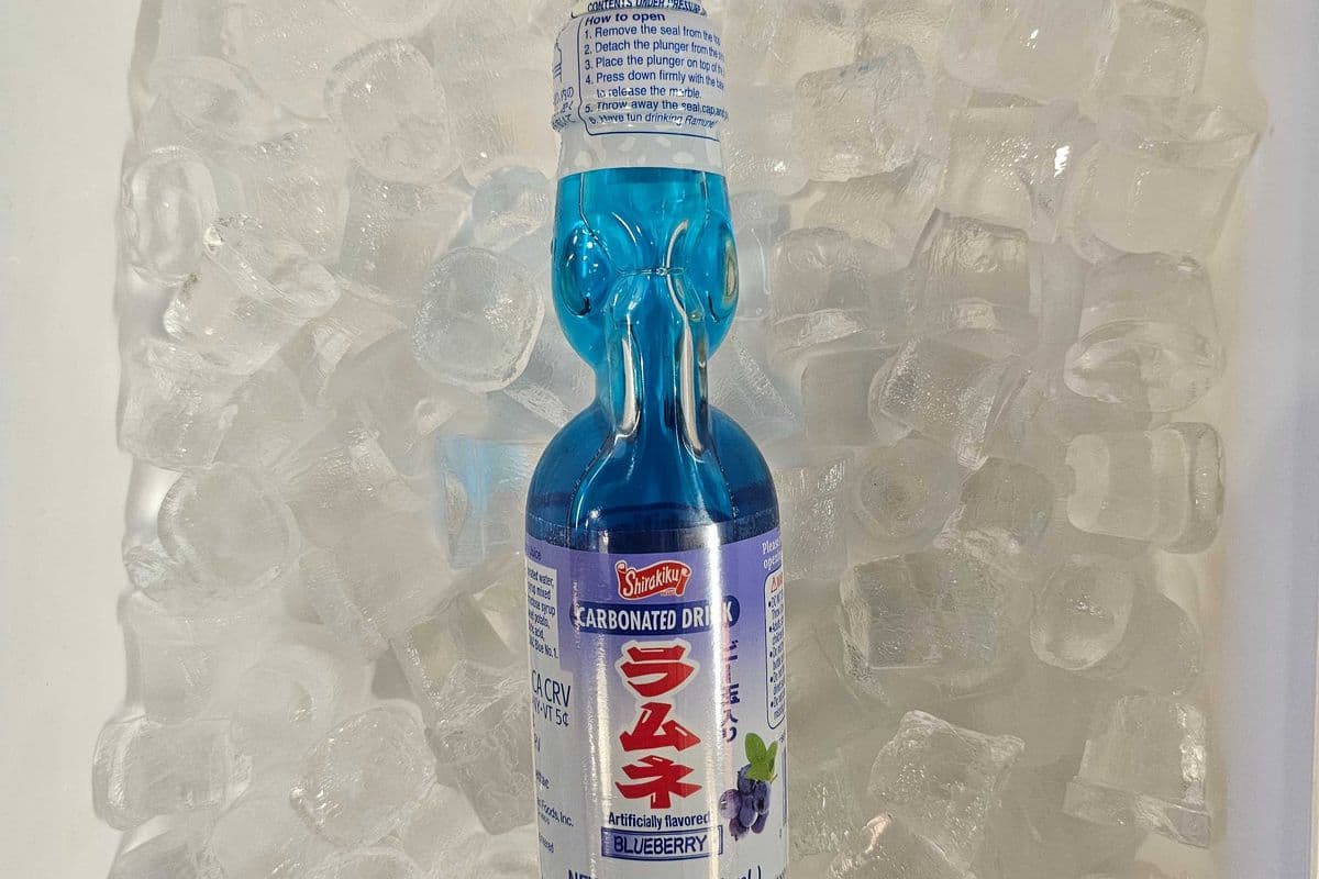 Ramune- Blueberry (Japanese Soda) (200ml)
