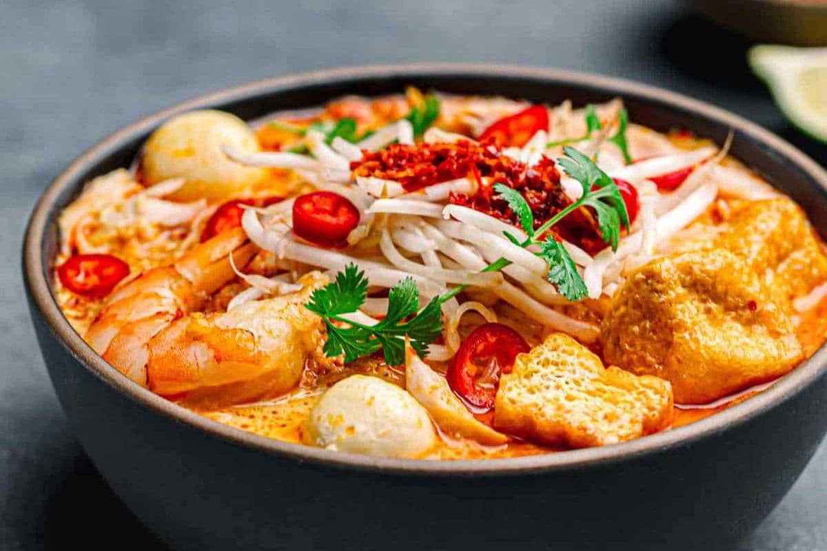 4. Spicy Seafood Noodle Soup Combo