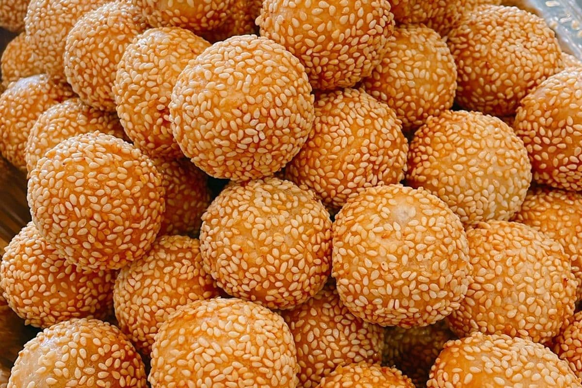 Catering-24 Pieces Mini Red Bean Sesame Ball