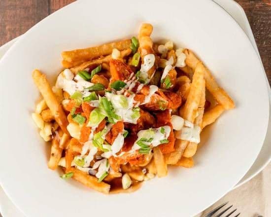 Buffalo Chicken Poutine
