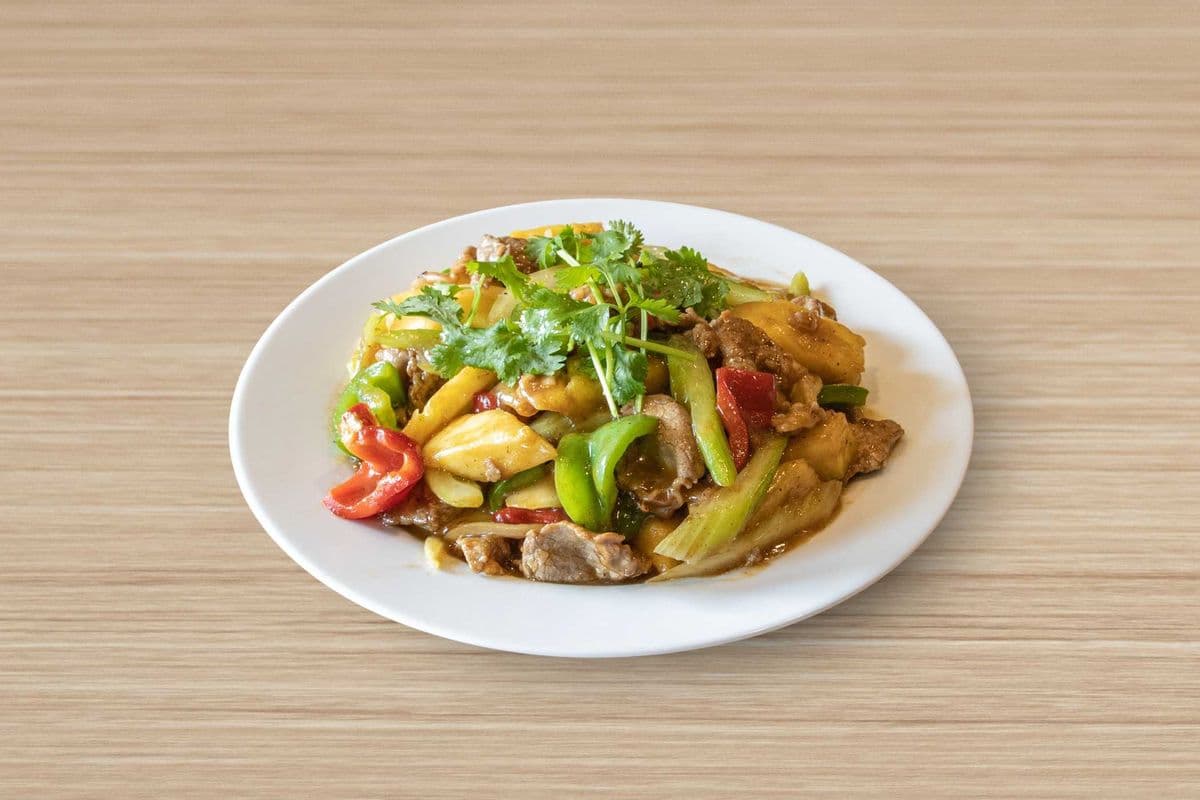 84. Stir-Fried Chicken, Beef or Shrimp with Pineapple
