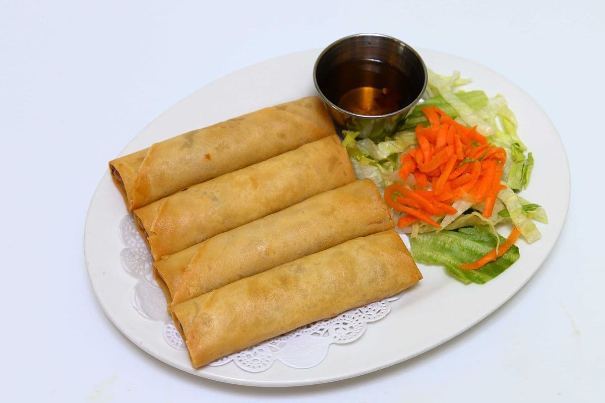 105. Deep Fried Vegetarian Spring Rolls (4 rolls)