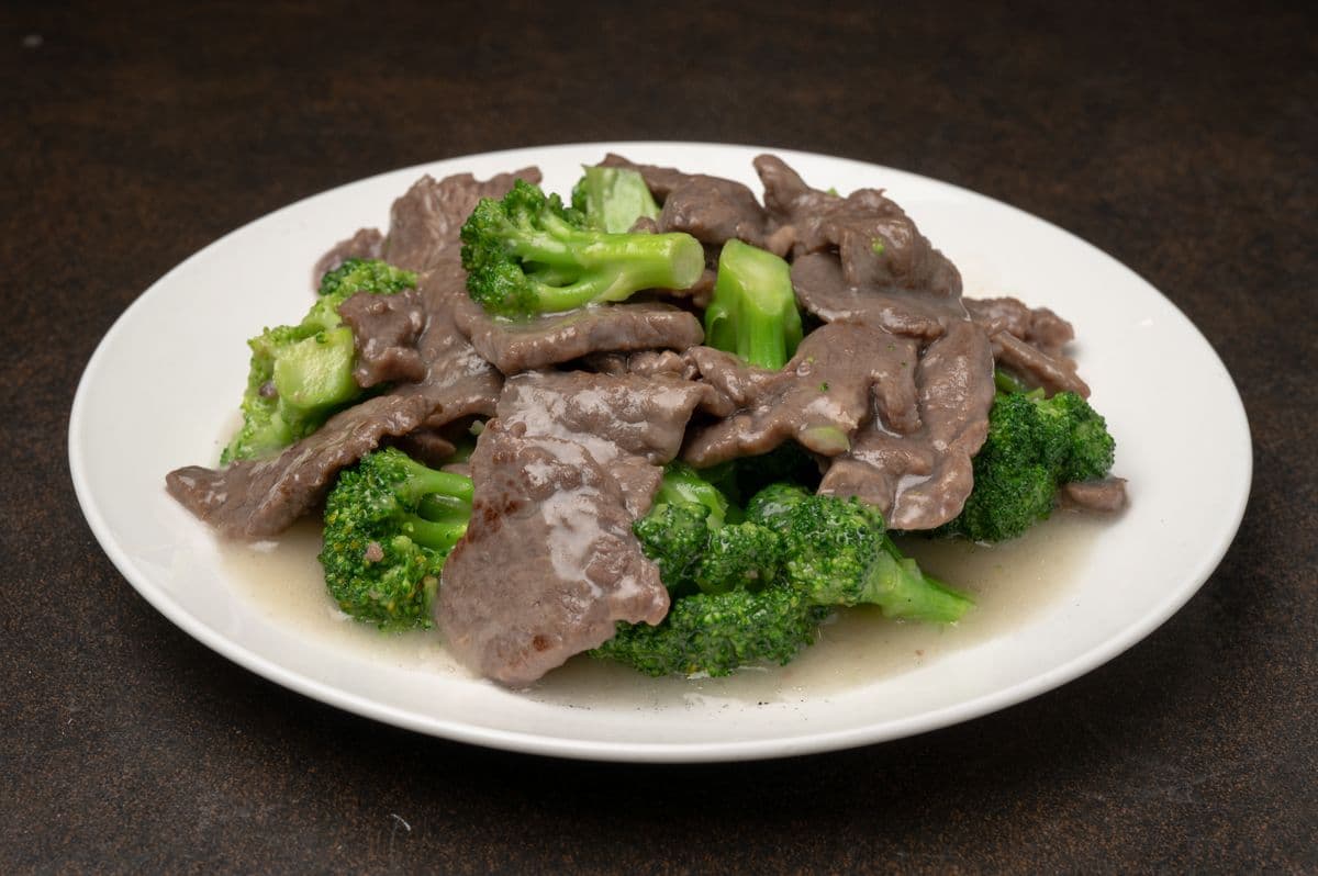 100. Chicken, Beef, or Pork with Broccoli