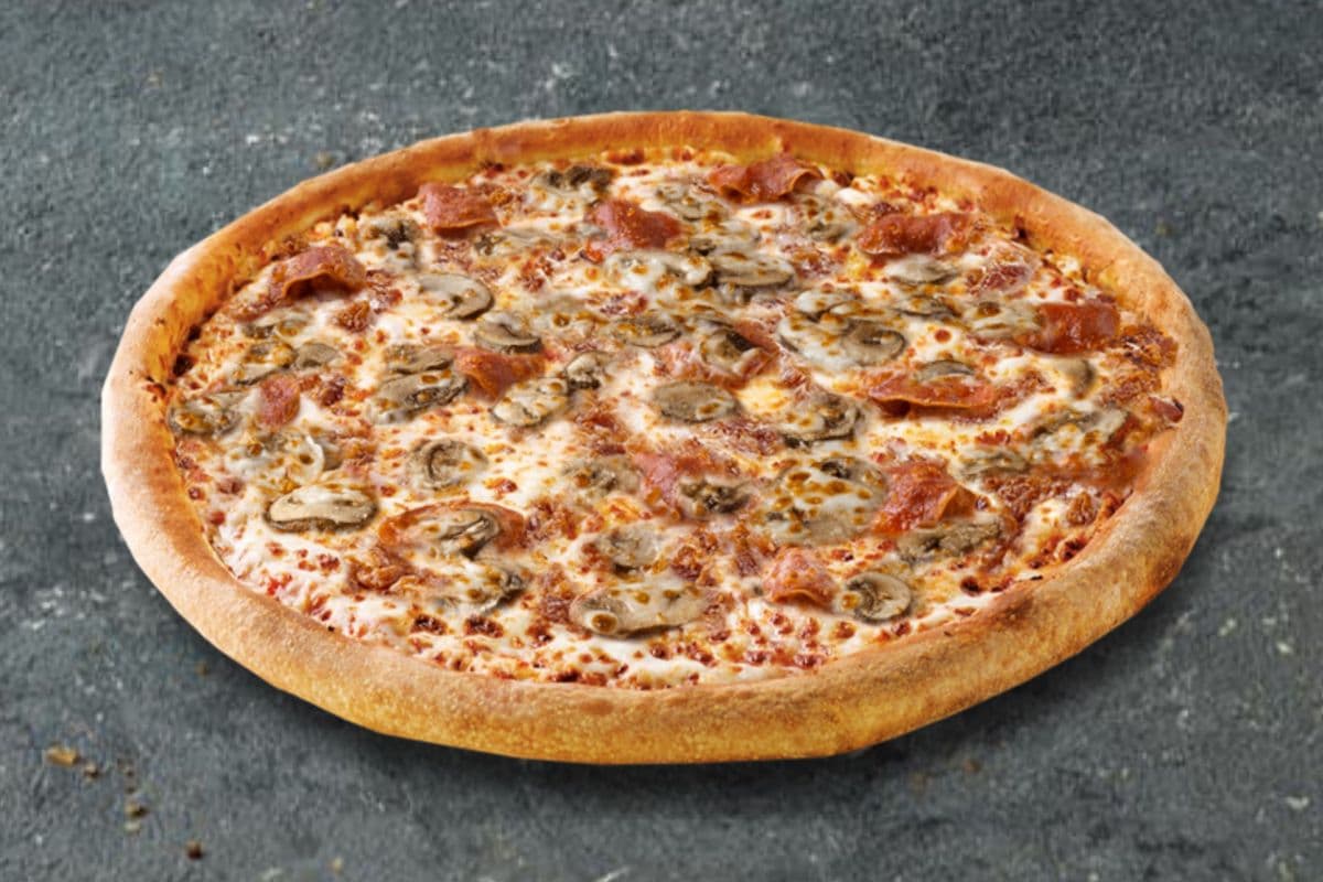Small Canadian Classic Pizza