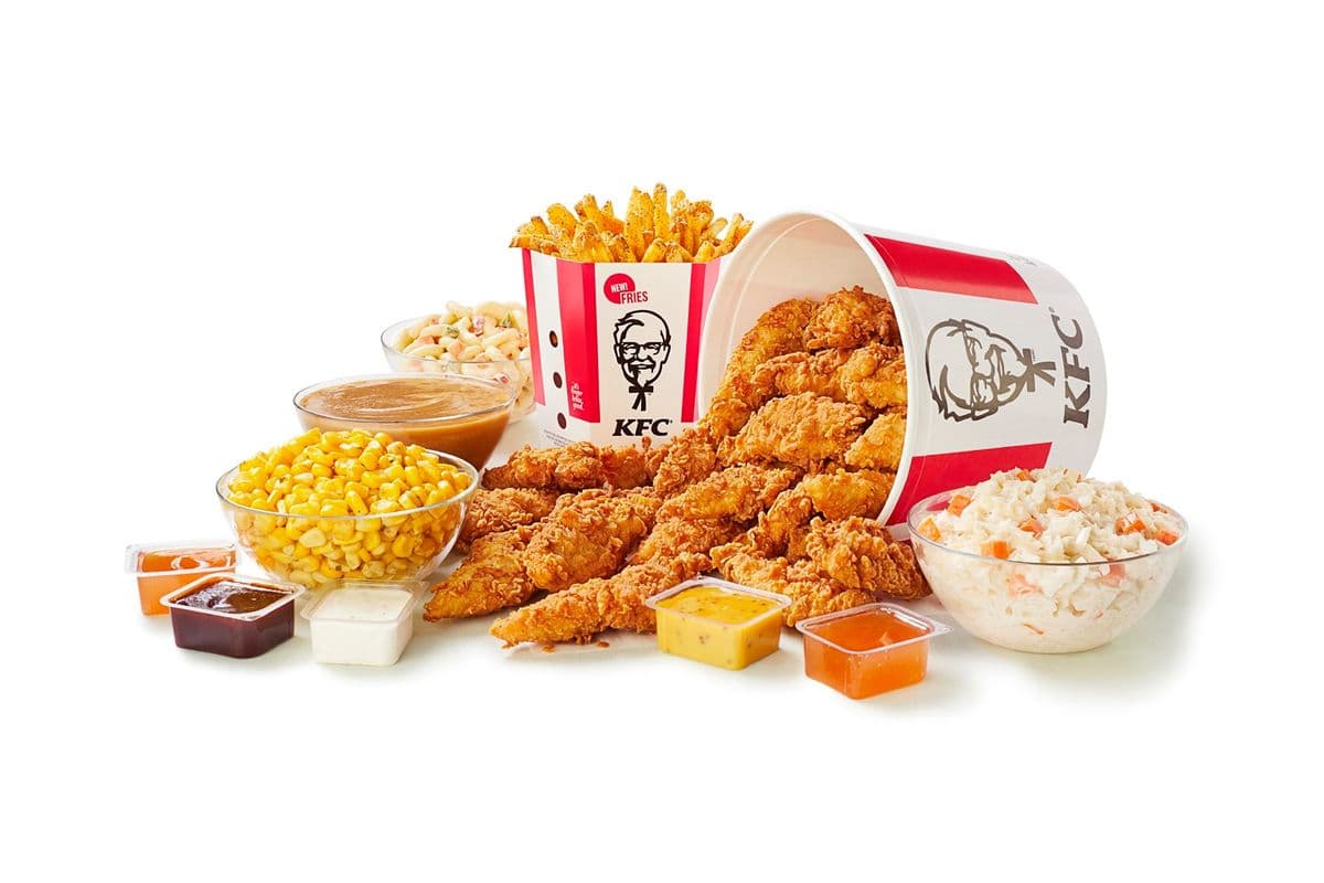18-Piece Tenders Bucket and 5 Large Sides