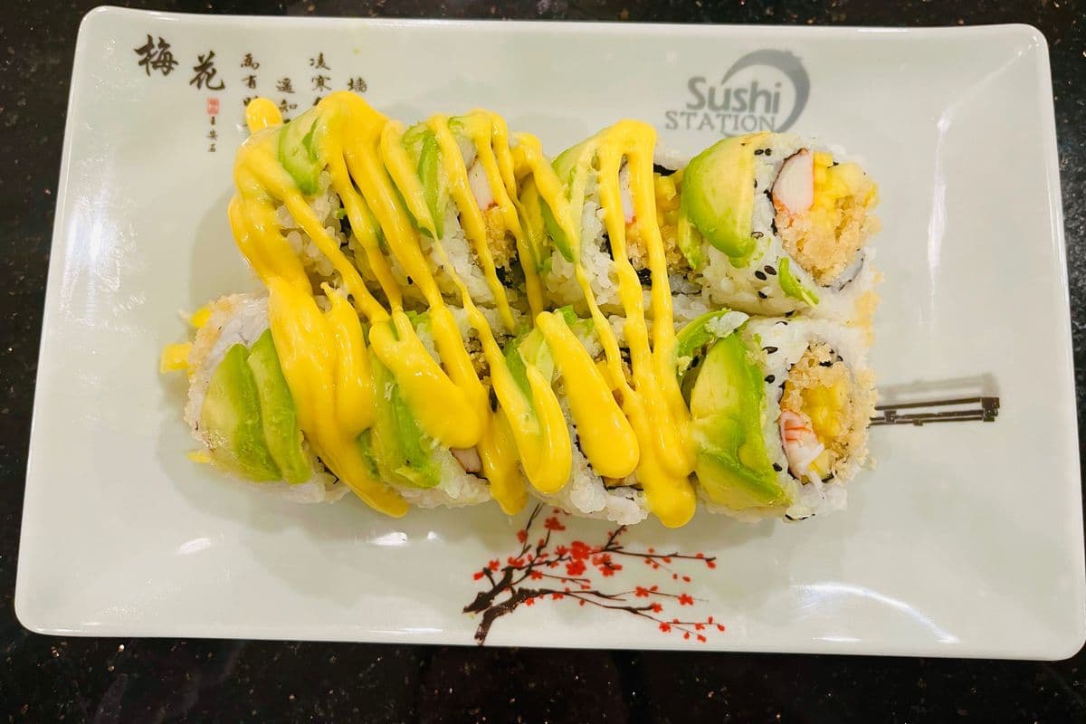 H16. Station Special Roll (8 pcs)