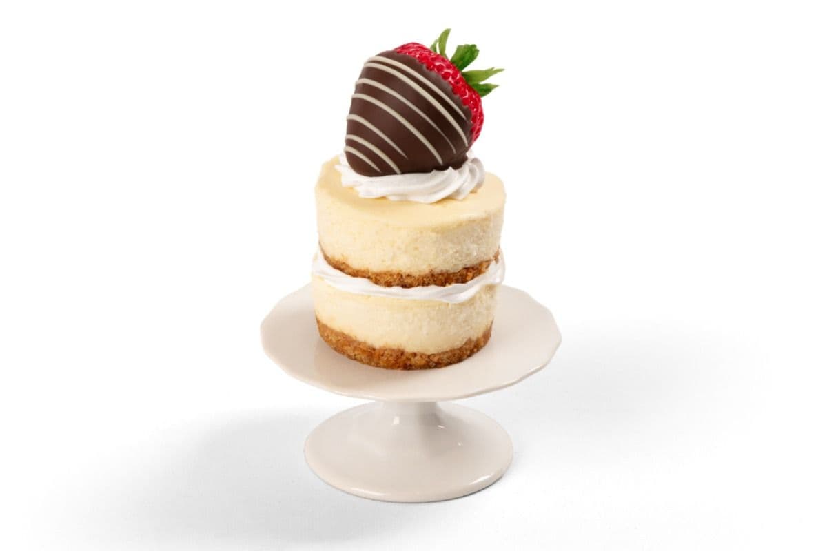 Swizzle Berry Cheesecake Dessert Cup