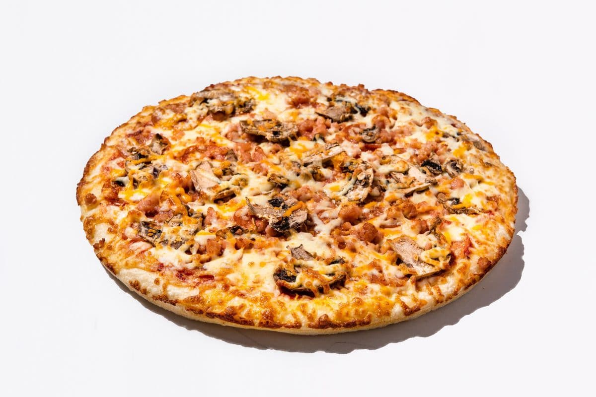 14" Large Canadian Pizza
