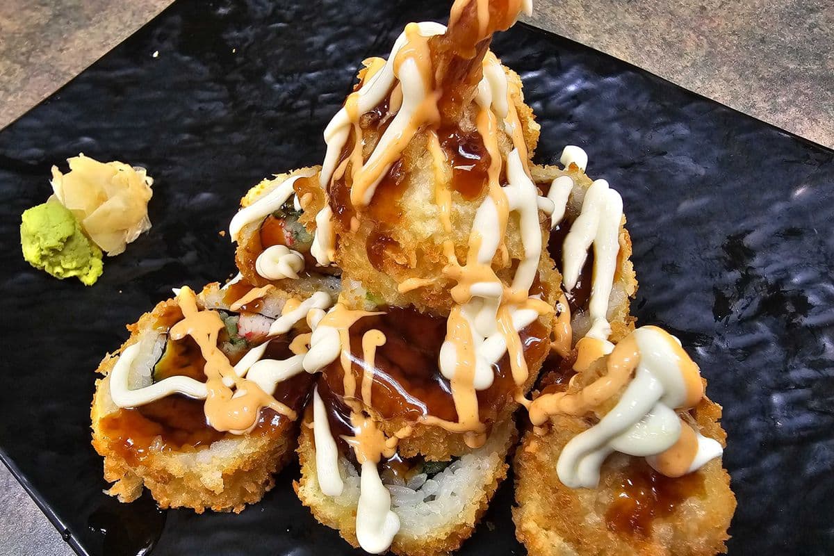 P19. Volcano Roll (deep fried)