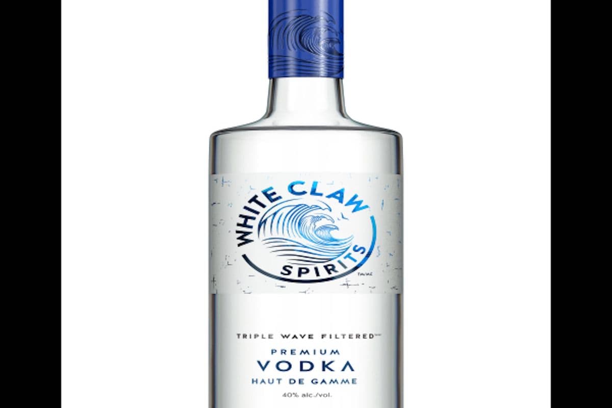 WHITE CLAW PREMIUM VODKA 750ML (1 x 750ML)