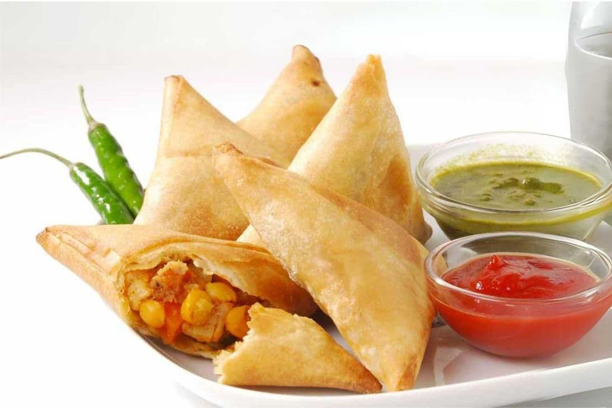 Vegetable Samosa (2 pcs)