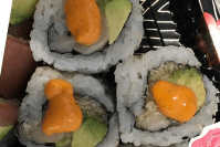 M10. Spicy Avocado and White Fish Roll (6 pcs)