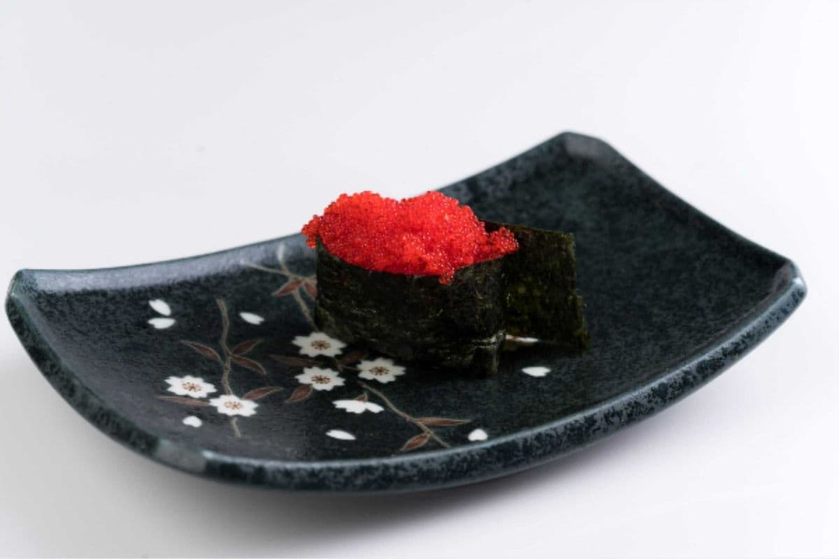 G18. Tobiko (Flying Fish Roe) Sushi (1 pc)