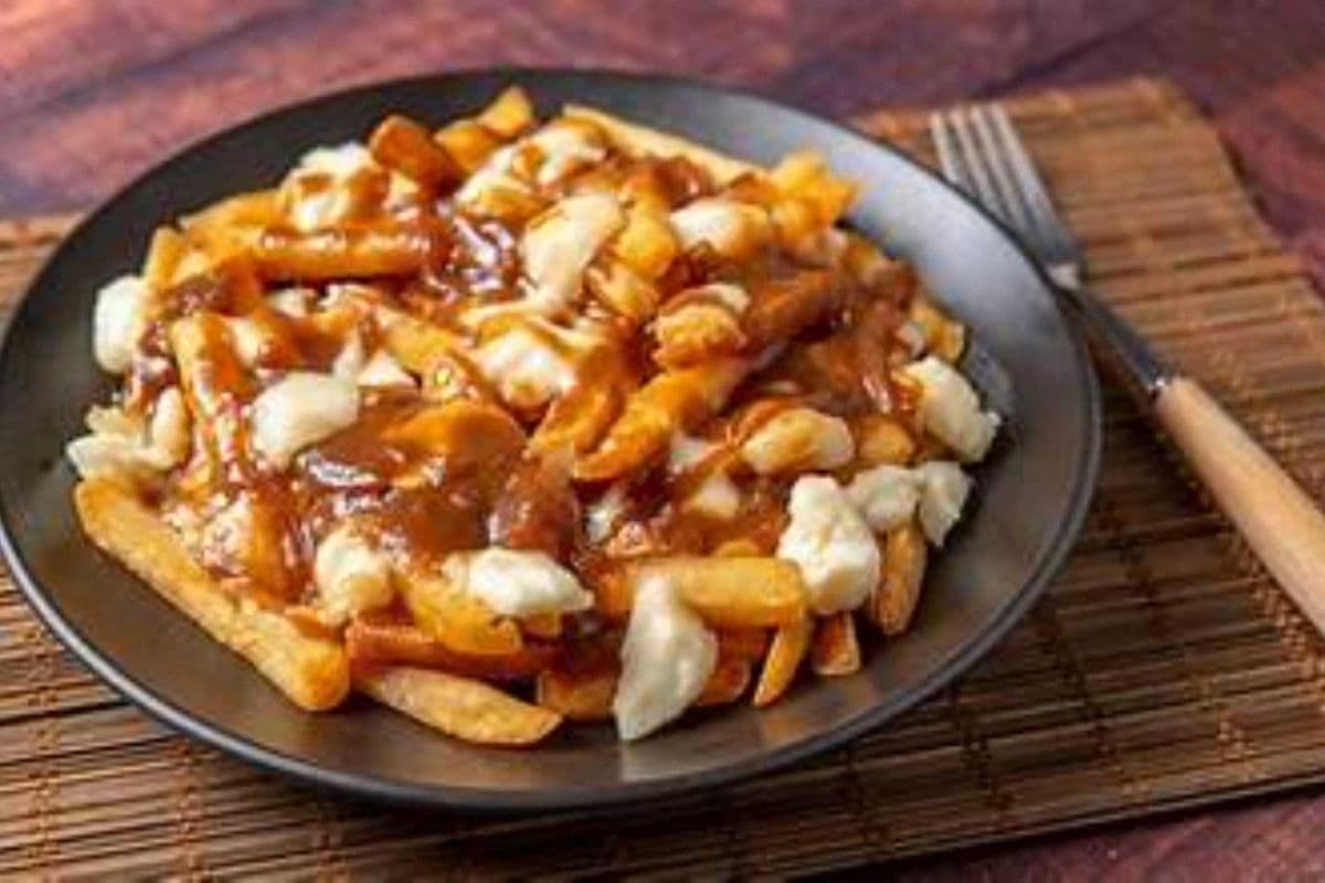 Poutine Fries & Cheese + Coke