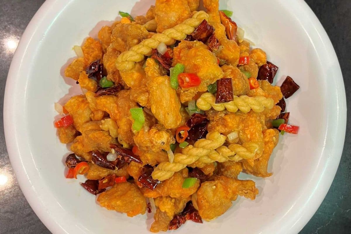 Chinese style boneless Chilli chicken / 青花椒辣子鸡(无骨)