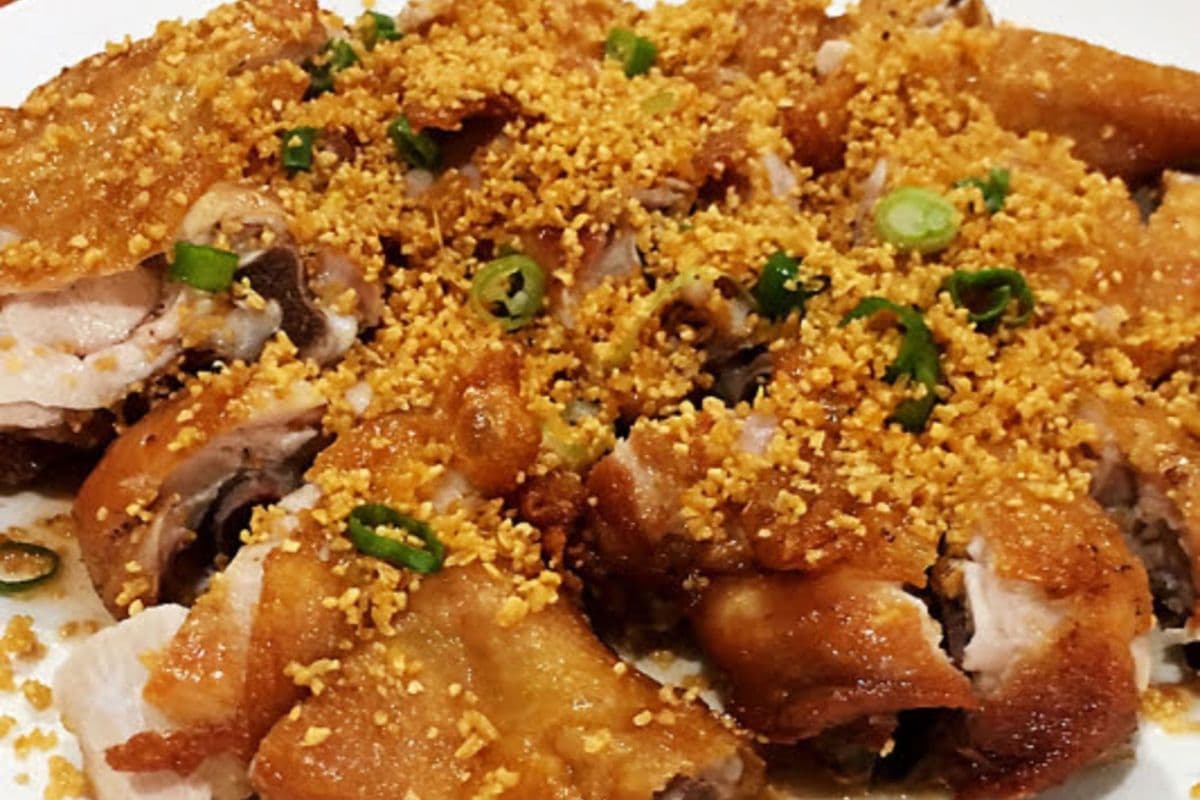 T16. House Special Garlic Chicken 蜀庄金蒜鸡