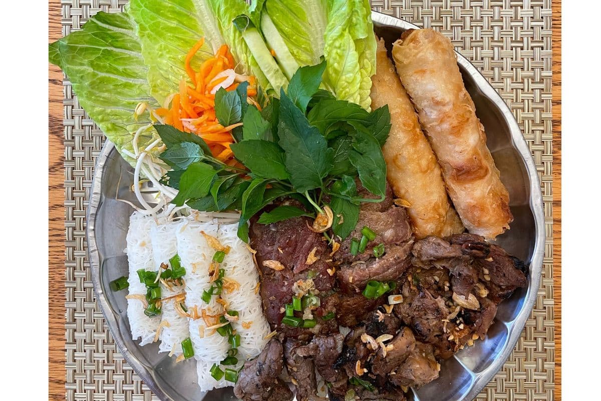 412. Tinny Rice Noodle with beef on skewer, grilled chicken, Pork on skewer and spring roll