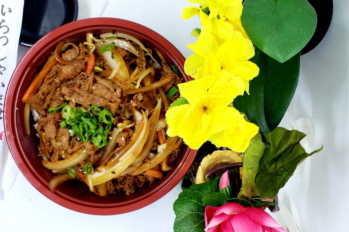 Stir-Fry Beef Don炒牛肉盖饭