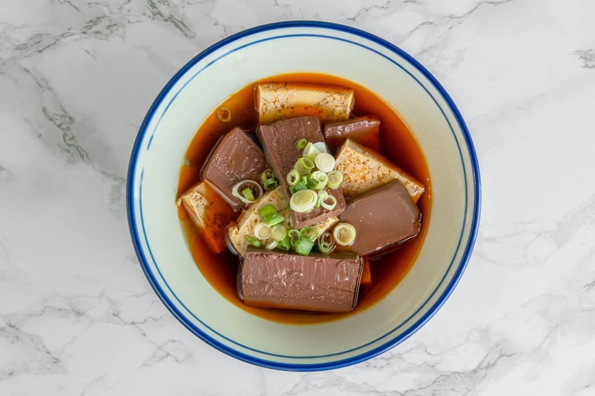 Spicy Duck Maroon Jelly with Tofu