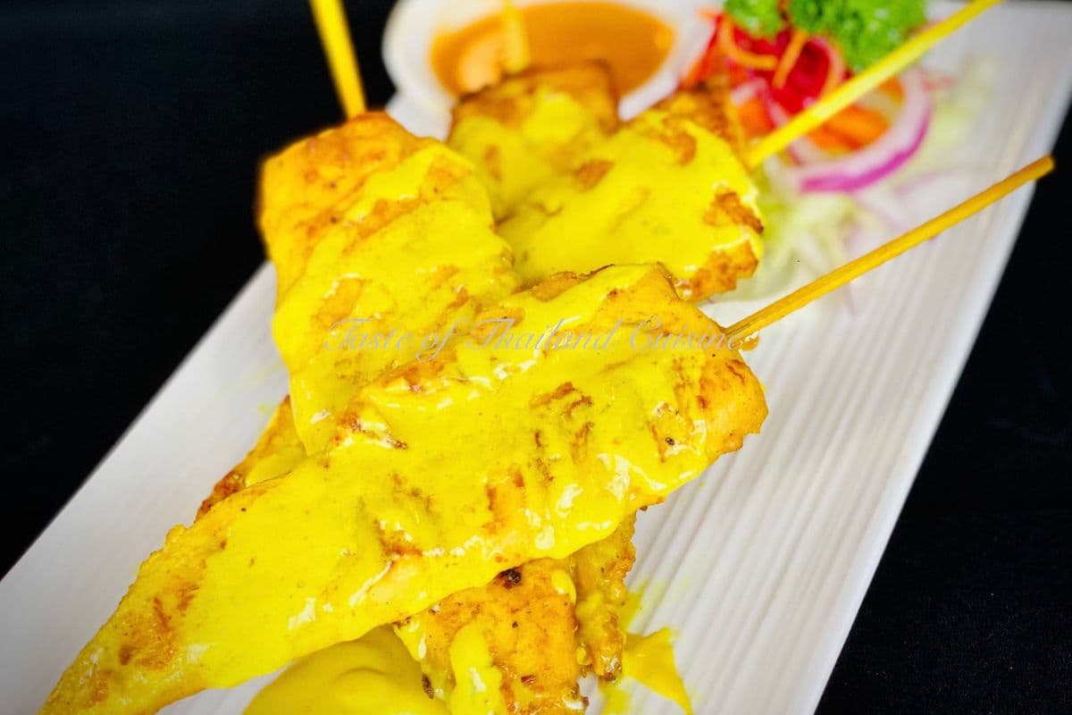 Chicken Satay (4 pcs)