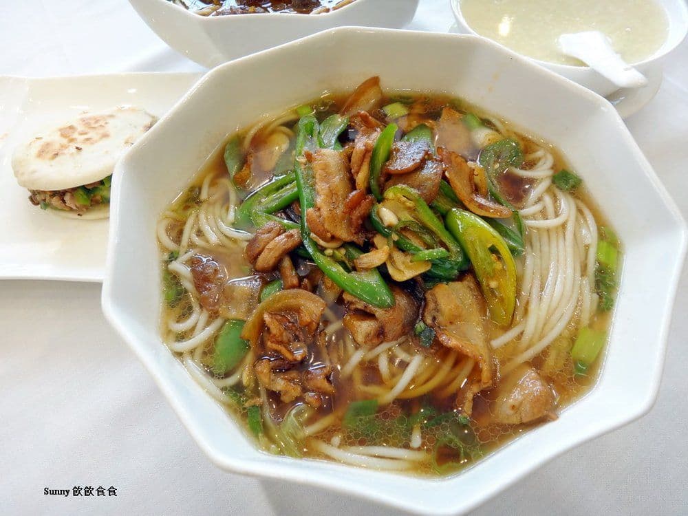 Spicy Pork Rice Noodle 小炒肉米粉