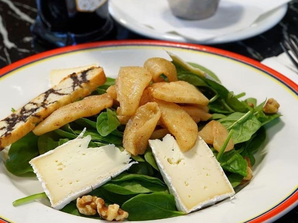 Full Spinach Apple Brie Salad