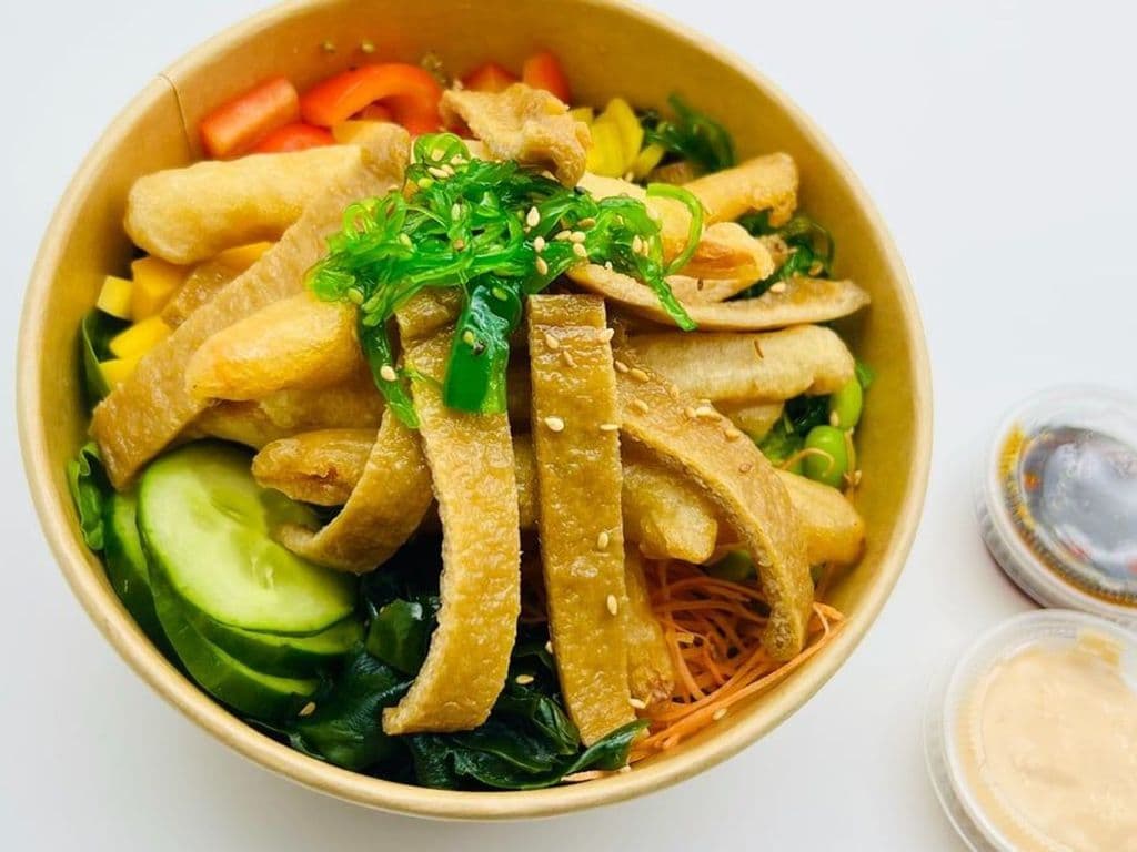 71. Poké  Végé/  Vergetable Poke ( Legume, Tofu, Patate Sucrée/Vegetable. Tofu, sweet potato)