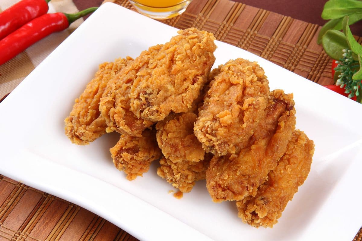 14. Chicken Wings (8 pcs) 霹雳黄金炸鸡翅