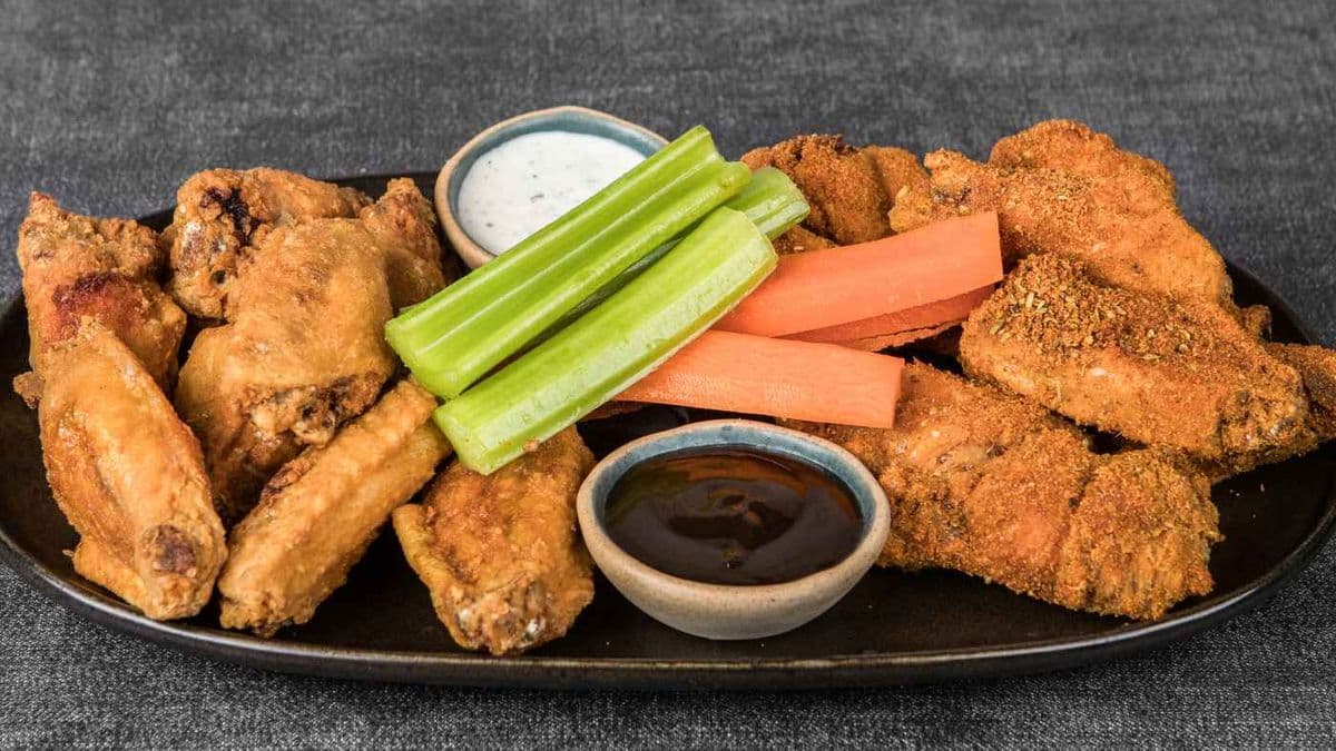 2 lbs Wings & Veggies