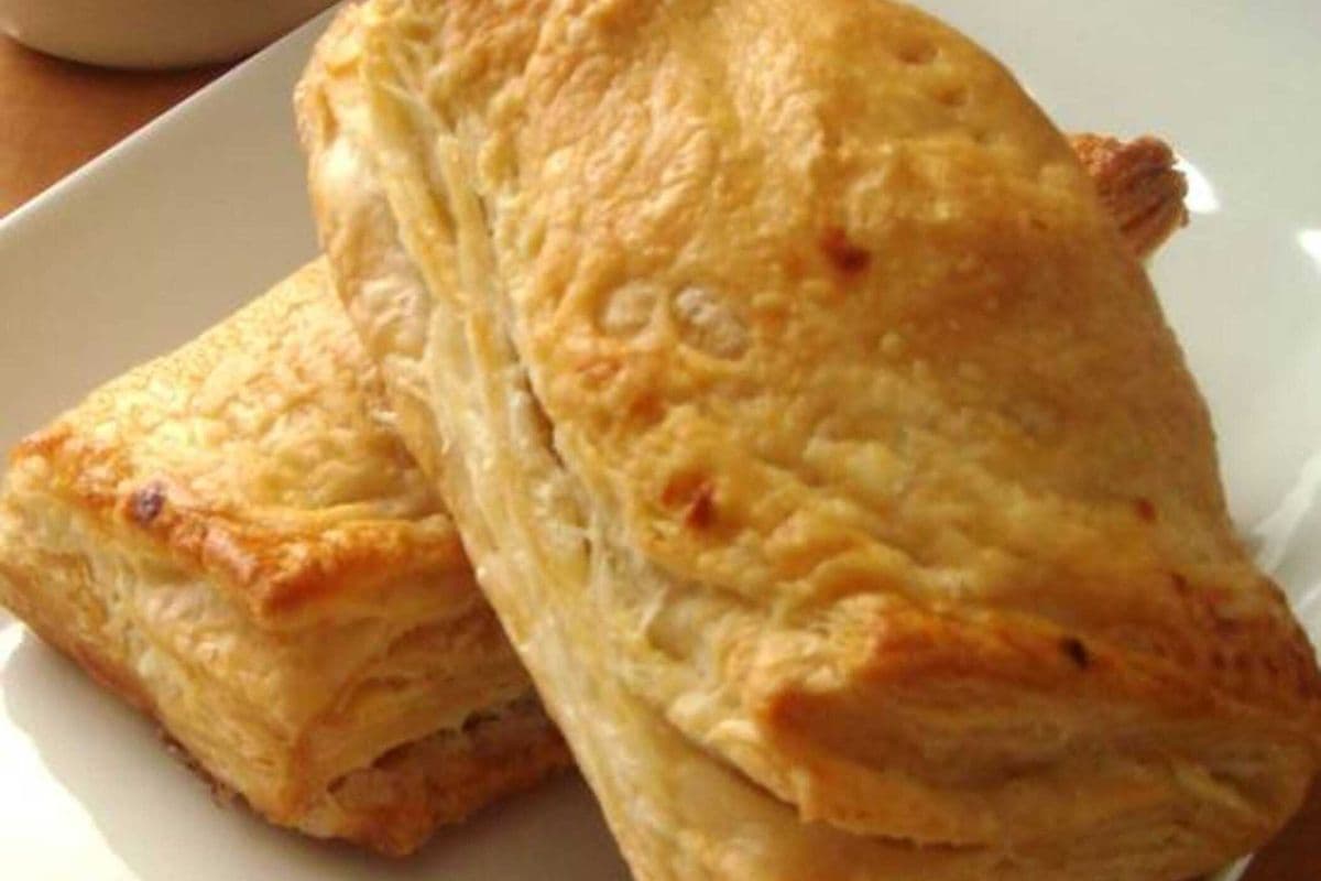 Manchurian Puff Patty (1 pc)