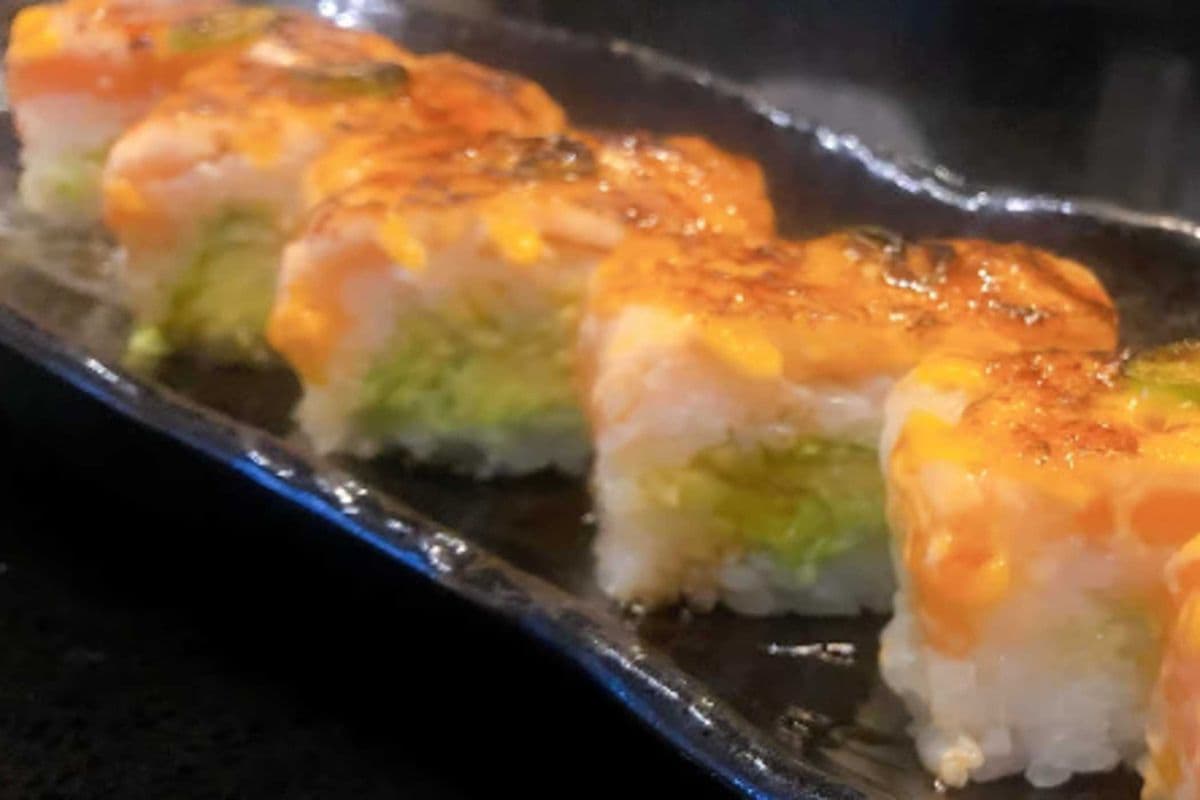 20. Salmon Battera Special Roll (6 pcs)