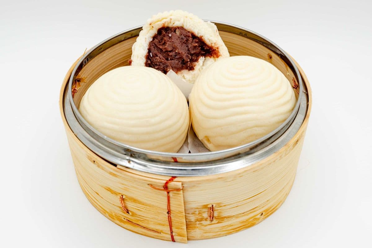 Steamed Red Bean Paste Bun 豆沙包