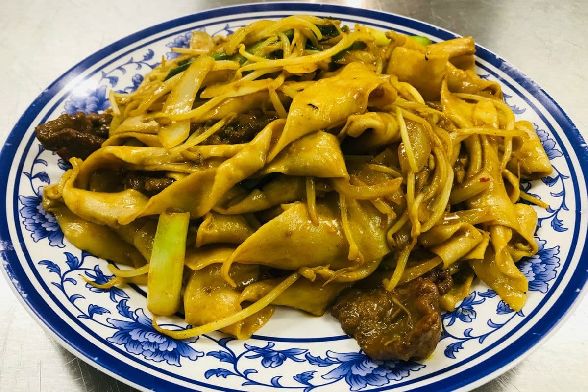 8. Noodles with Curry Beef