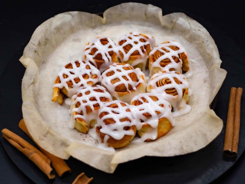 Gourmet Cinnamon Buns (9 pcs)