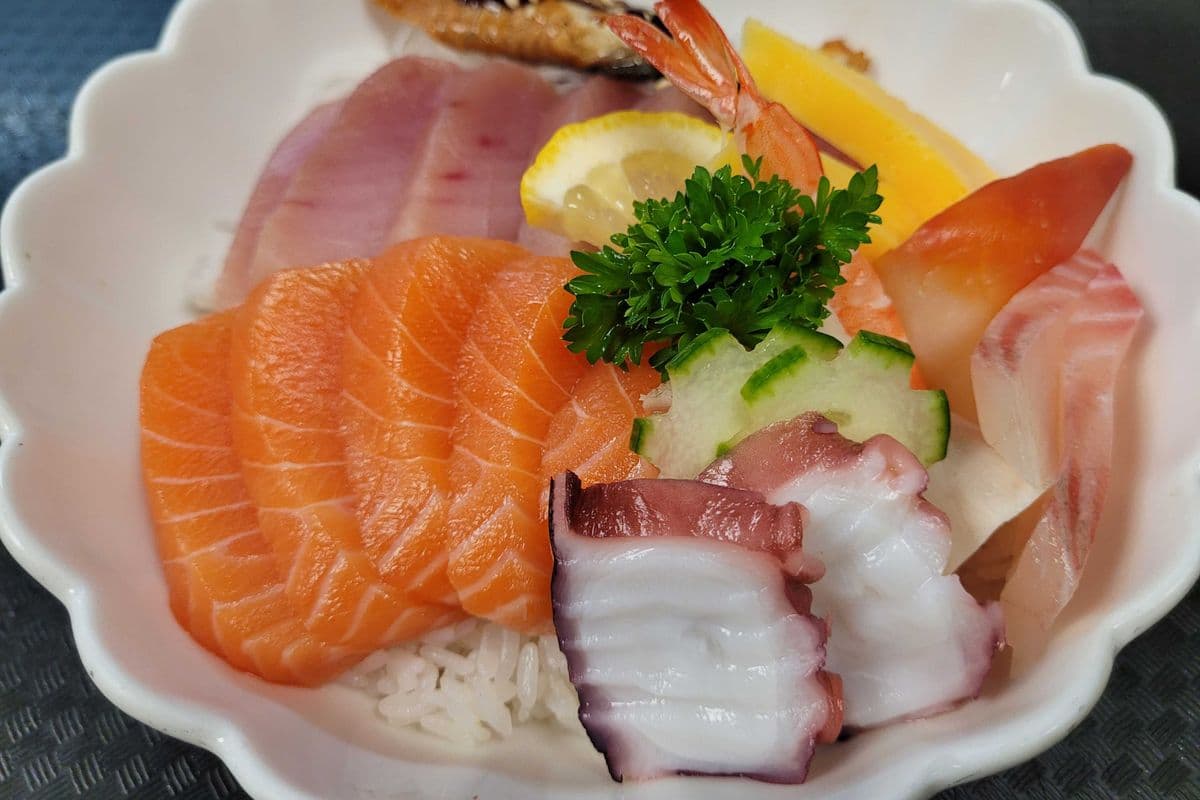 Zirashi Don