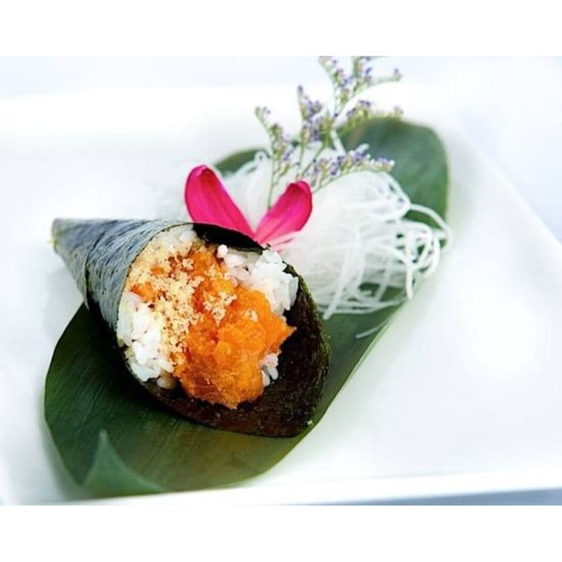 Spicy Salmon Hand Roll (1 pc)