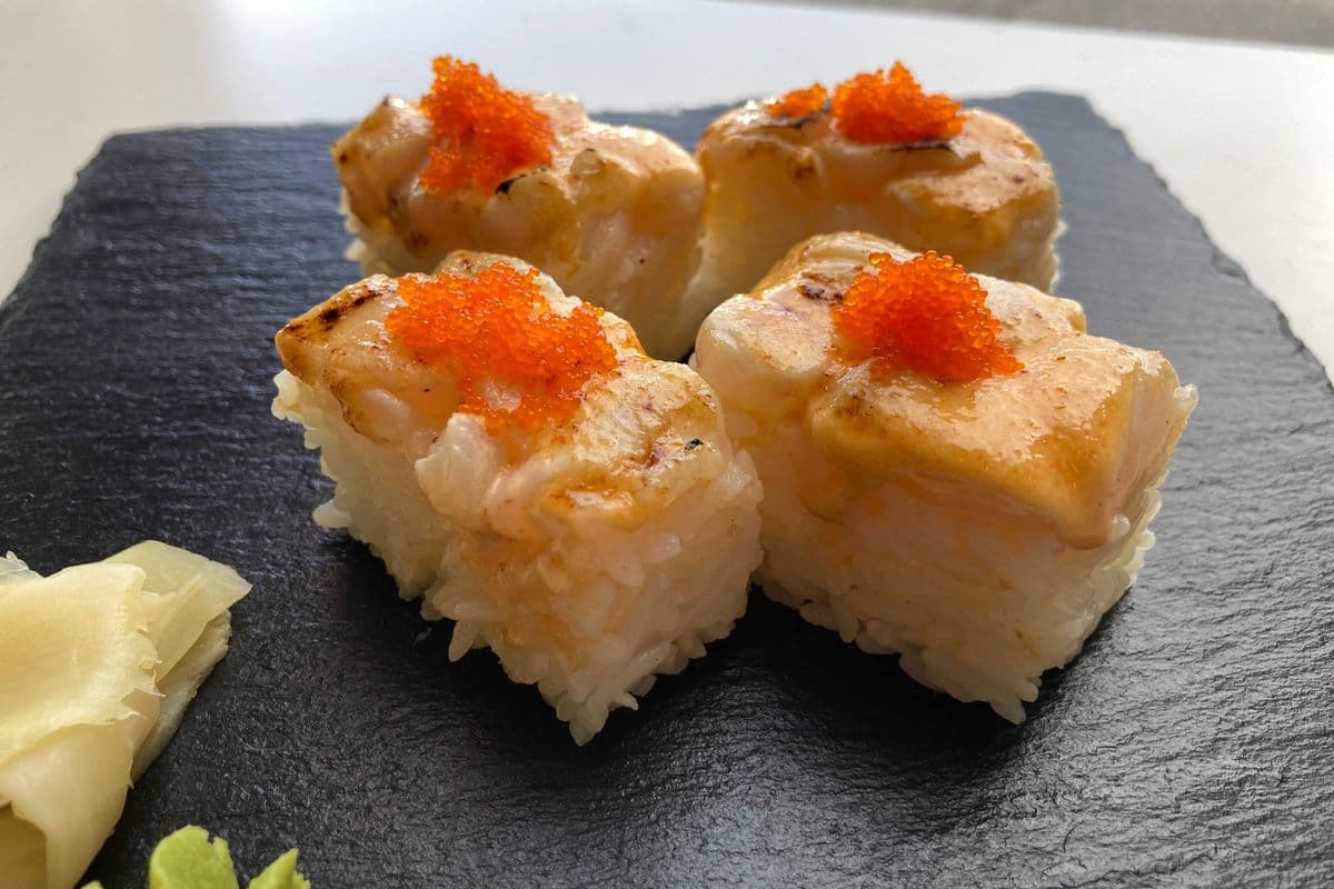 Flam-seared scallop box sushi / 4 pieces
