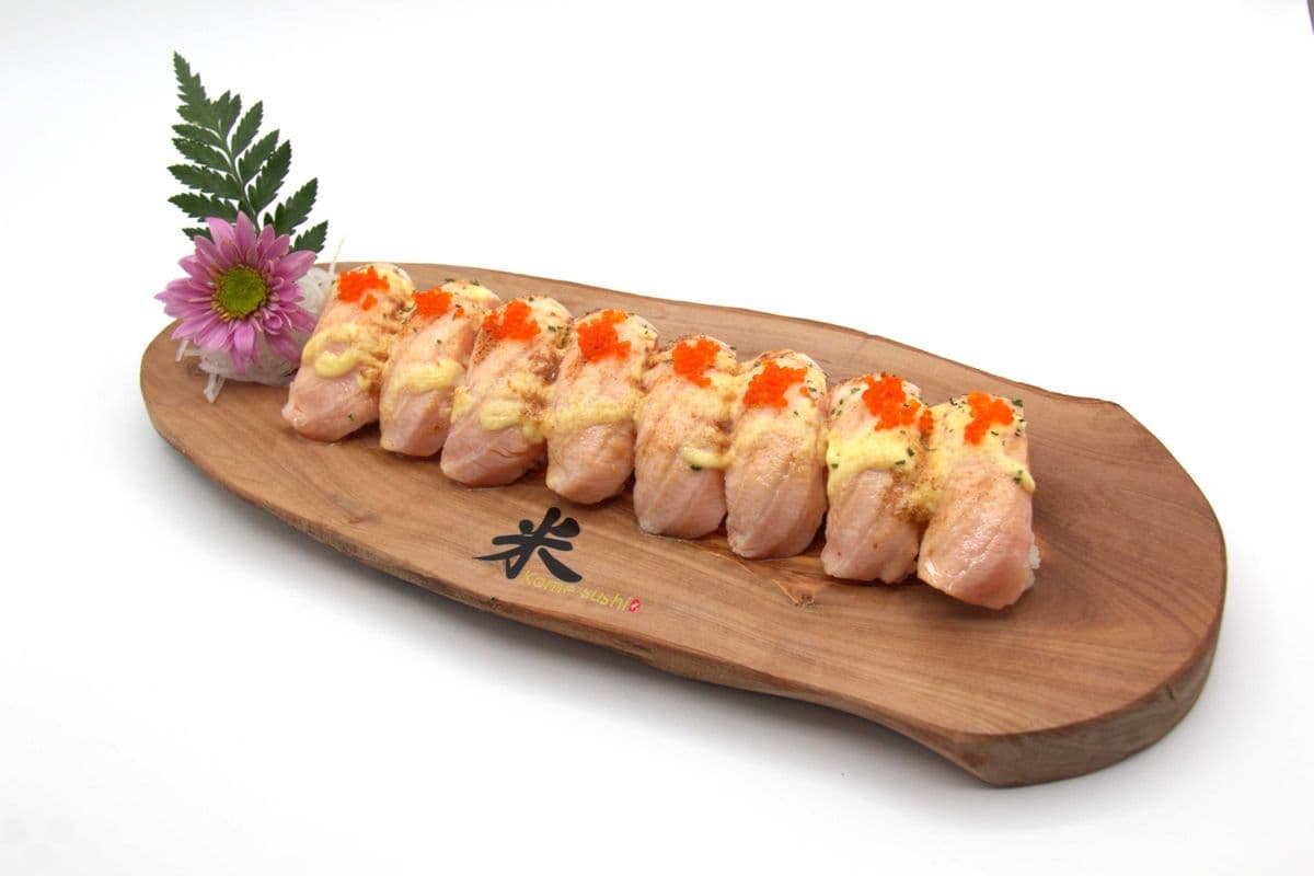 C5. Torched Sushi Combo (8pcs)