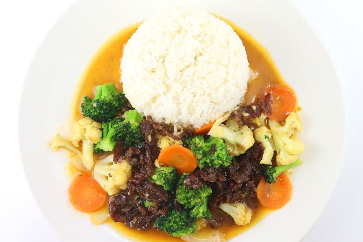 C27. Lemongrass Beef