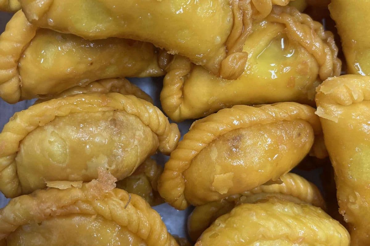 Gujiya (1lb)